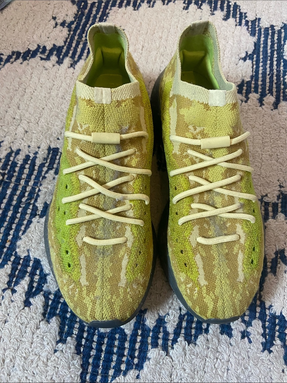 Yeezy Mens 10 1/2 Lime Green Knit Slip-On Sneakers